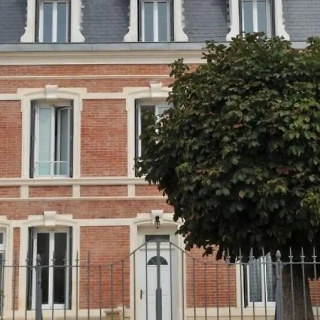 Apartment Fouras, 3 Pieces, 5 Personnes - Fr-1-523-3 *